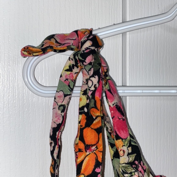 Dynamite Crop floral tank with tie straps - Picture 2 of 3